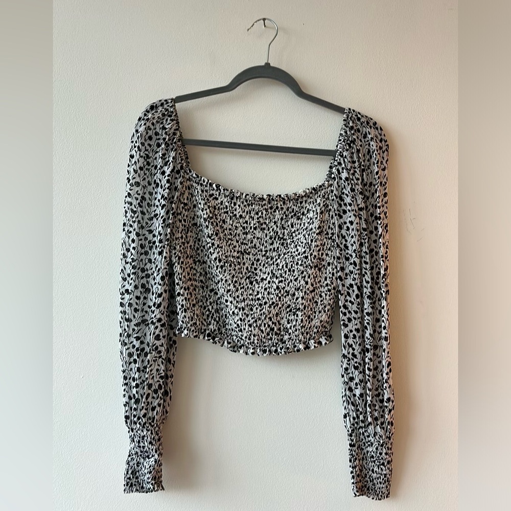 Aritzia Puff Sleeve Blouse